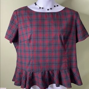 Laura Byrnes short sleeve red  plaid ruffle hem top 4X